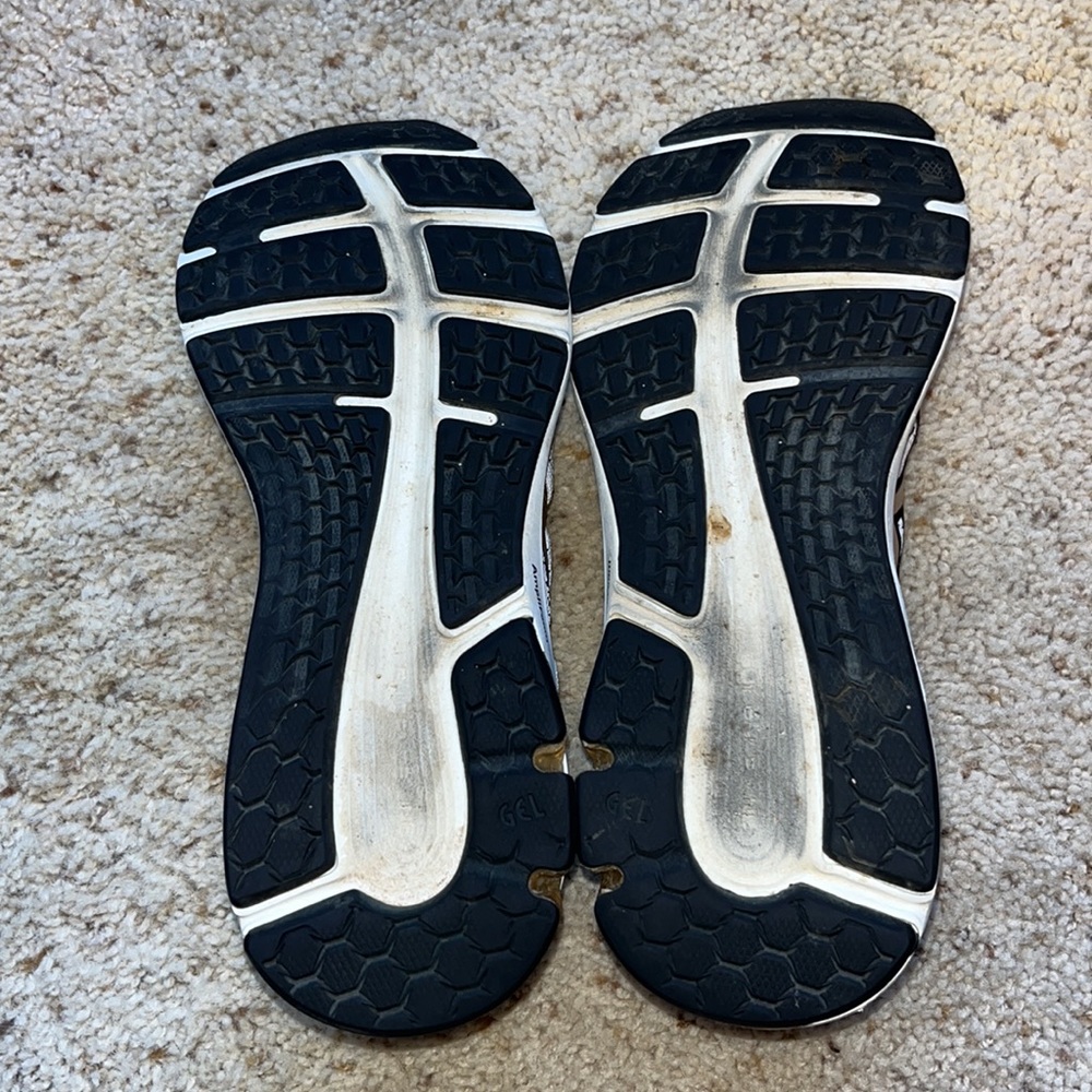 Asics Running Shoes - Picture 4 of 8